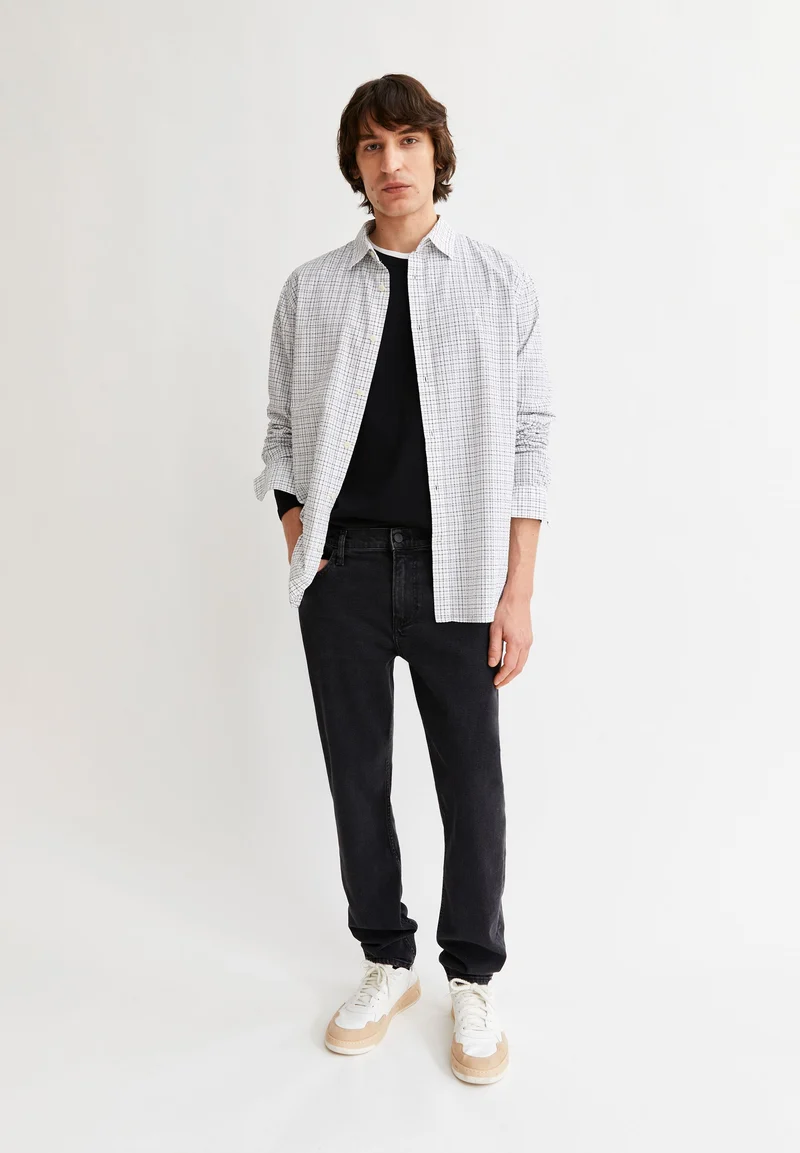 AARJO TARPA TAPERED JEANS | black washed authentic