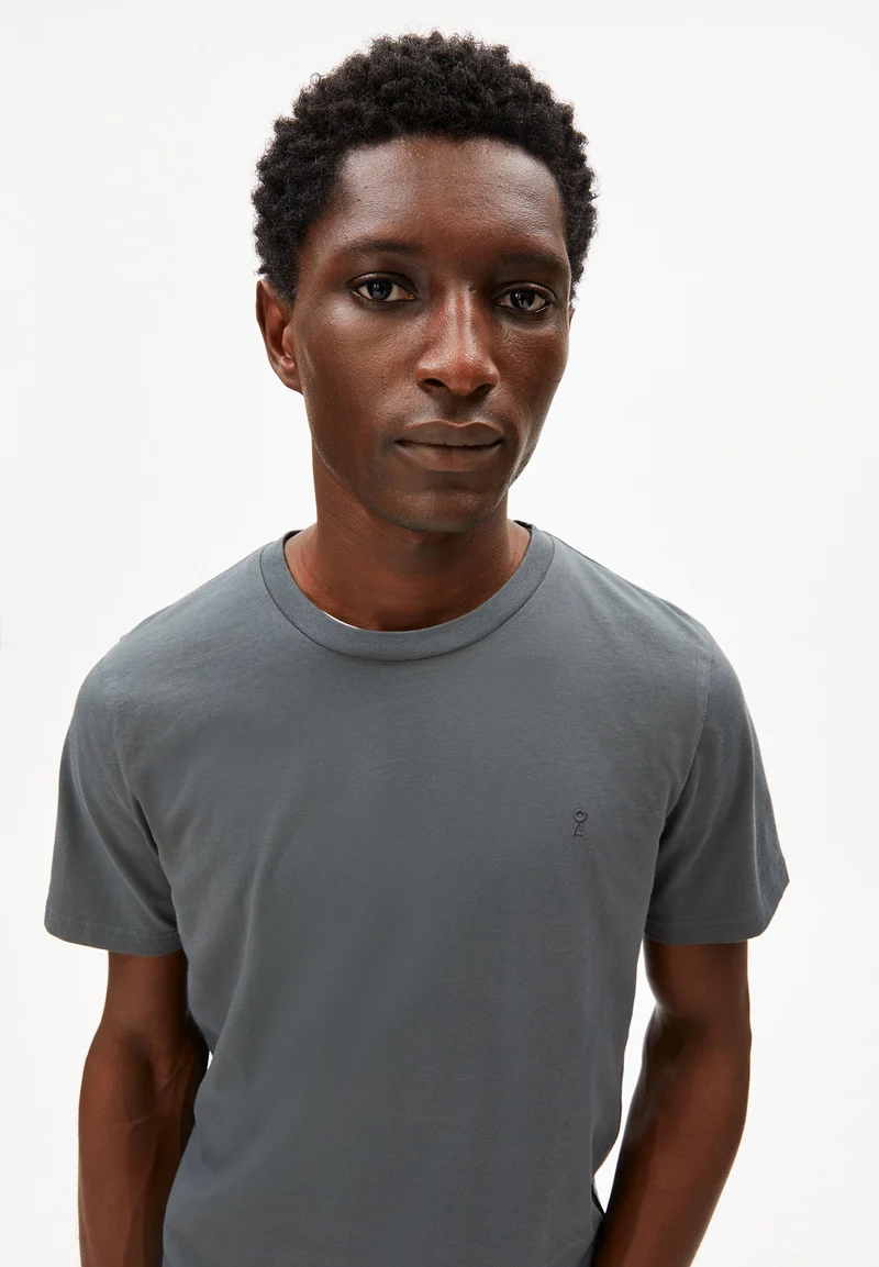 JAAMES T-SHIRT | space steel