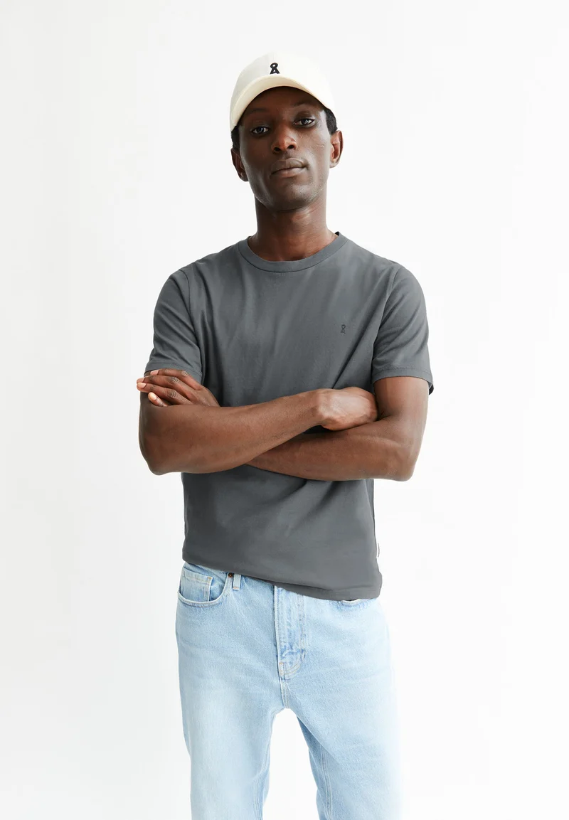 JAAMES T-SHIRT | space steel