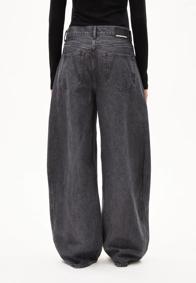 AALTHEA MID WAIST BARREL JEANS | corno