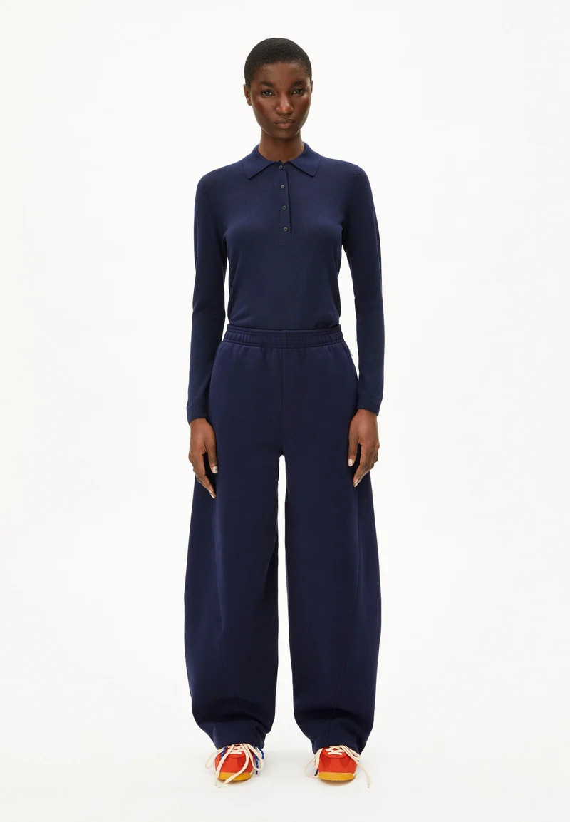 BELLAISAA | tinted navy