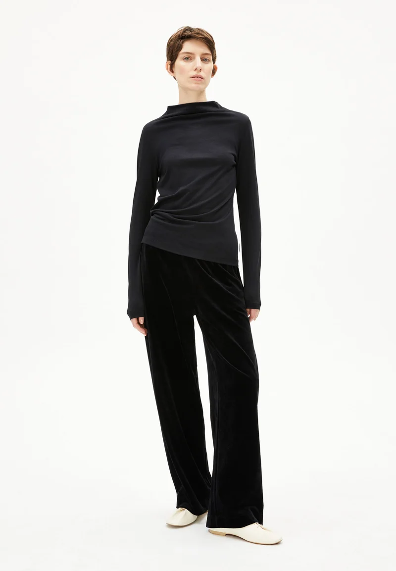 CALUNAA LANGARMSHIRT | black
