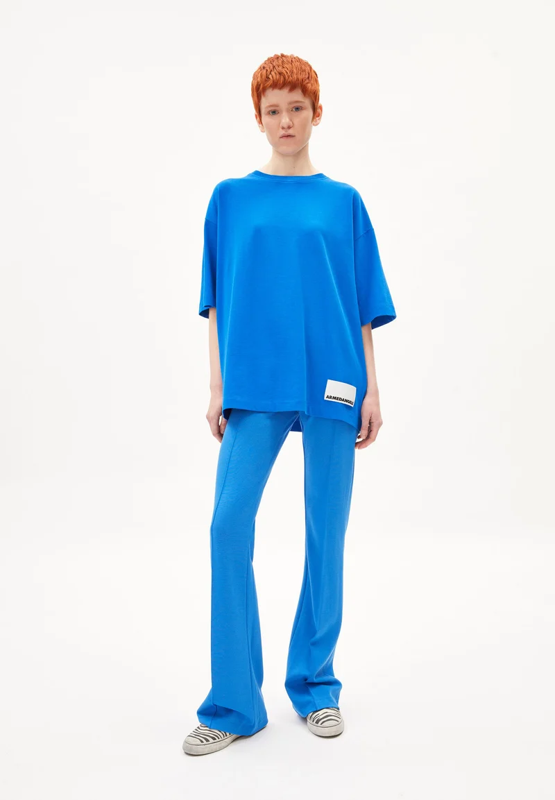 LAAURI | warm blue