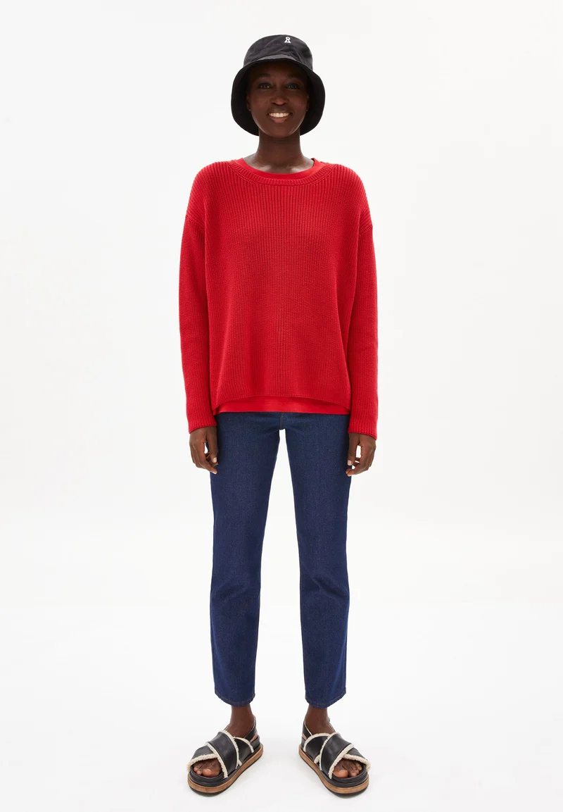 NURIELLAA | dark poppy