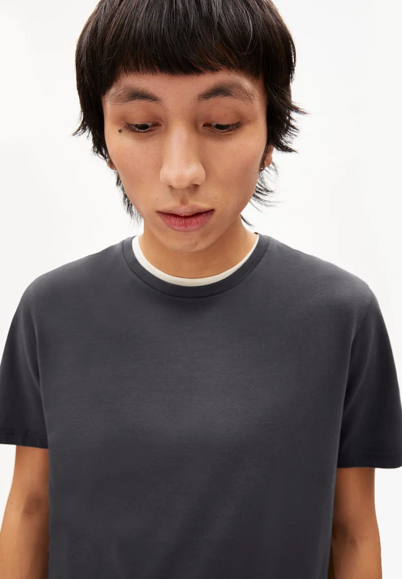 JAAMES T-SHIRT | acid black