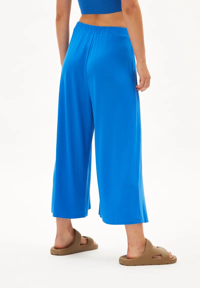 KARO LINAA SOLID | warm blue
