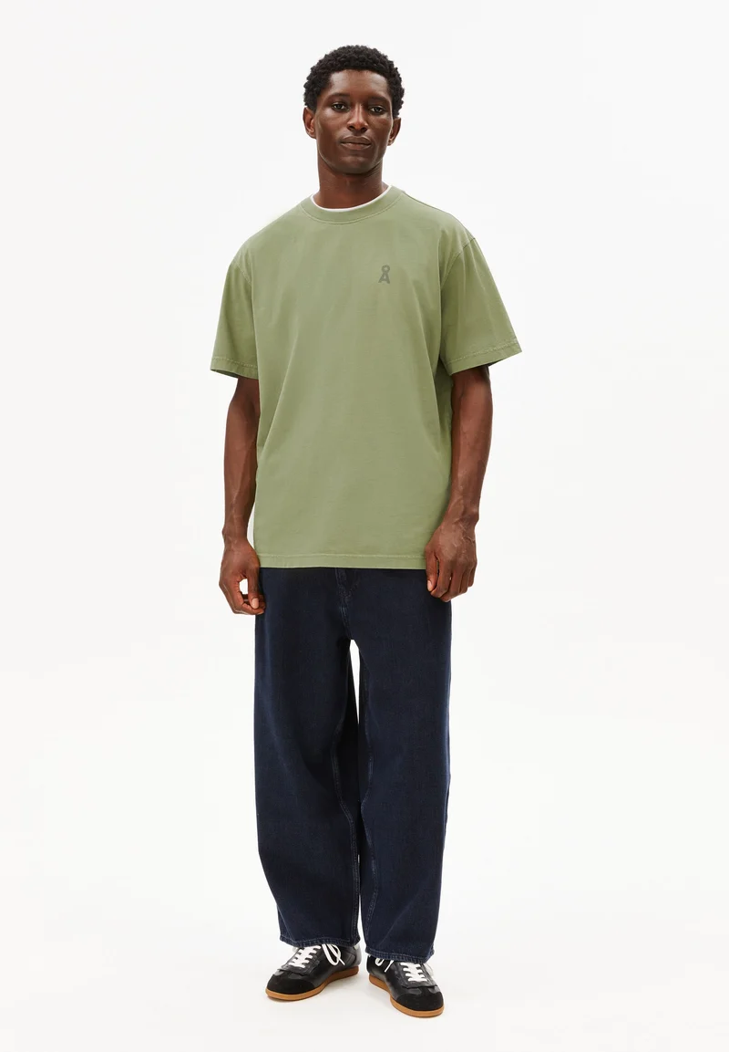 ICONIC Å MAARKOS GD T-SHIRT | fatigue green washed