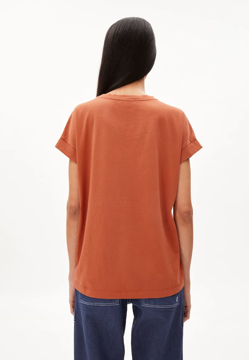 IDAARA T-SHIRT | brick