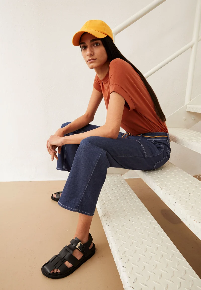 IDAARA T-SHIRT | brick