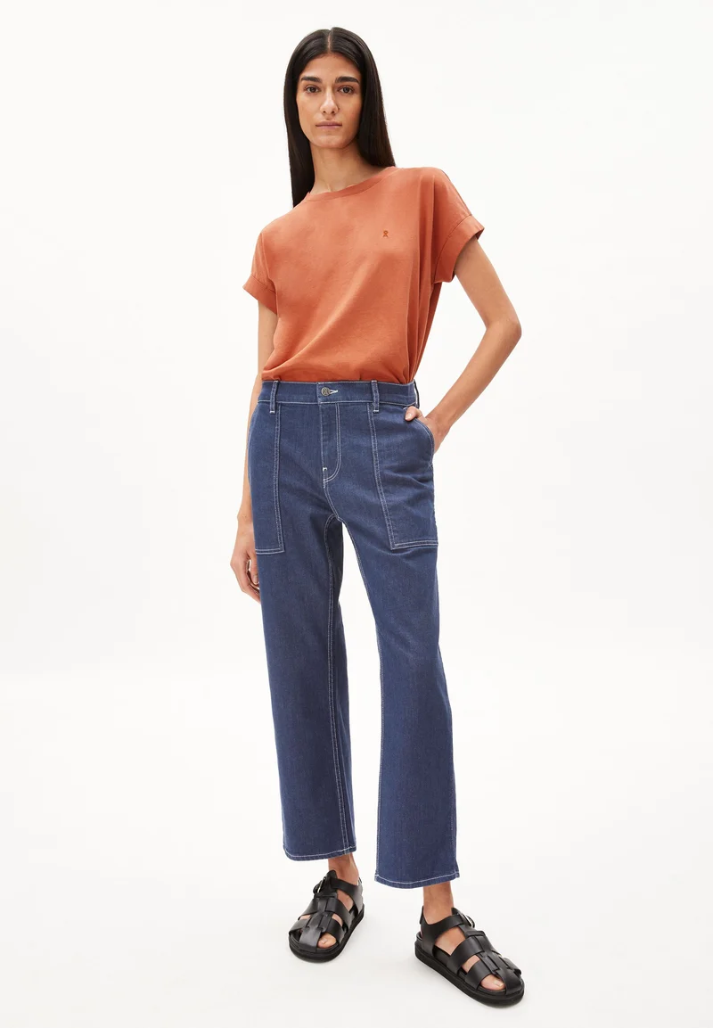 IDAARA T-SHIRT | brick