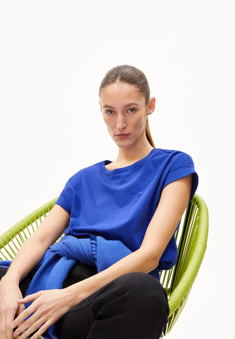 IDAARA T-SHIRT | dynamo blue