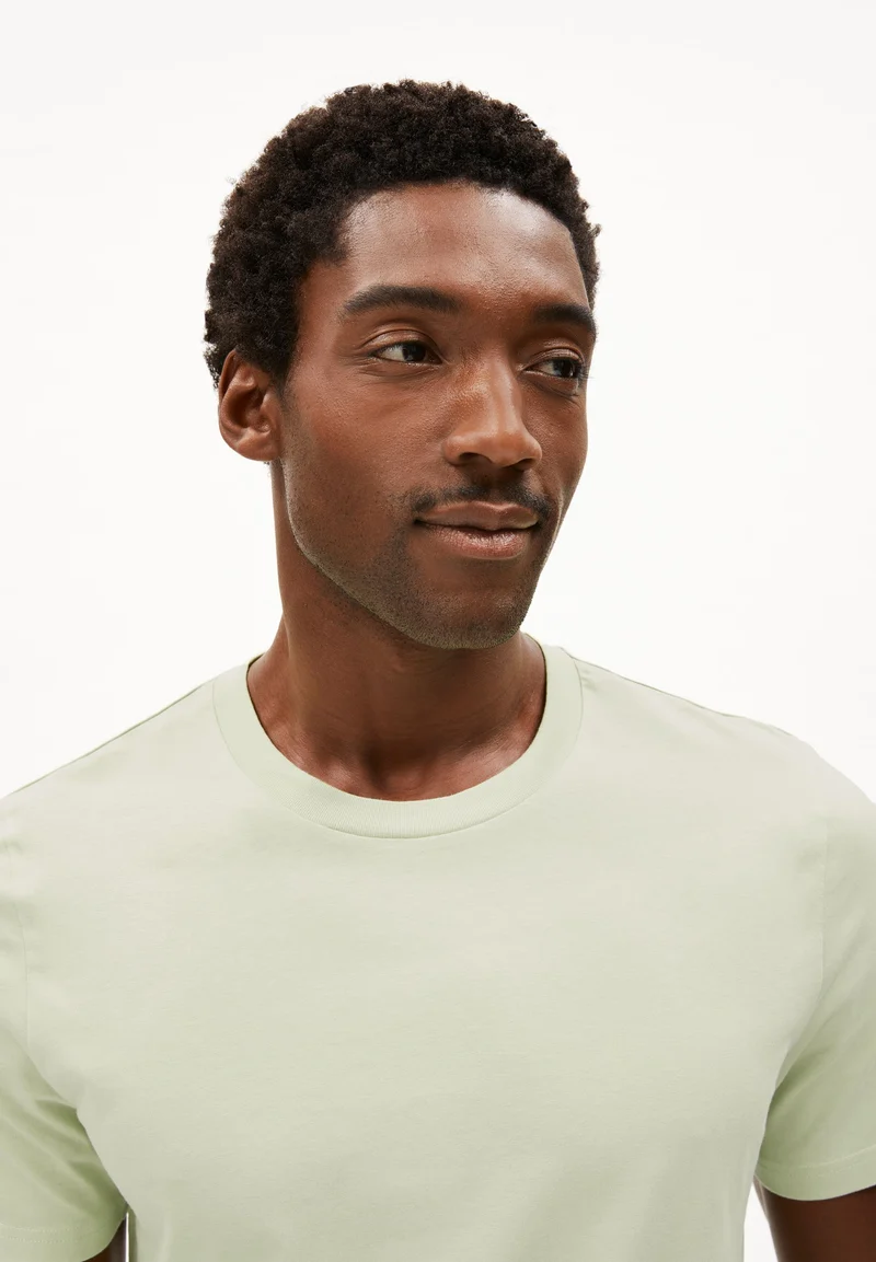 JAAMES T-SHIRT | green ash