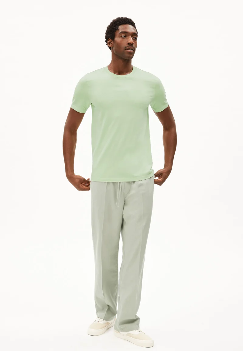 JAAMES T-SHIRT | green ash