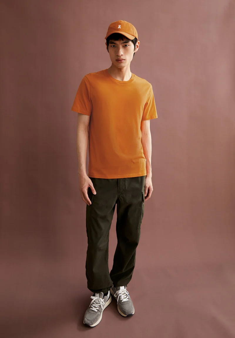 JAAMES T-SHIRT | amberglow