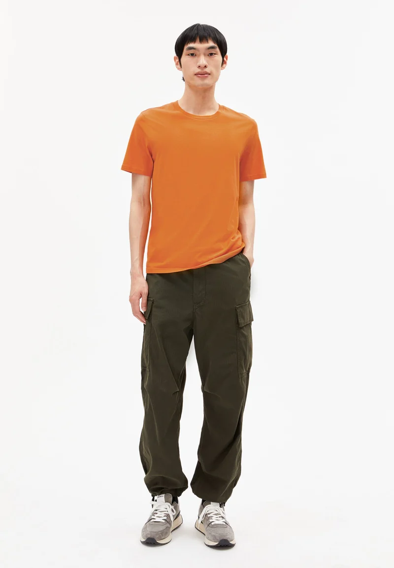 JAAMES T-SHIRT | amberglow