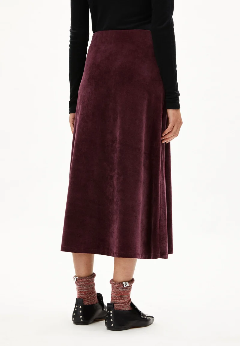 VOLAGAA SAMTROCK | dark cranberry