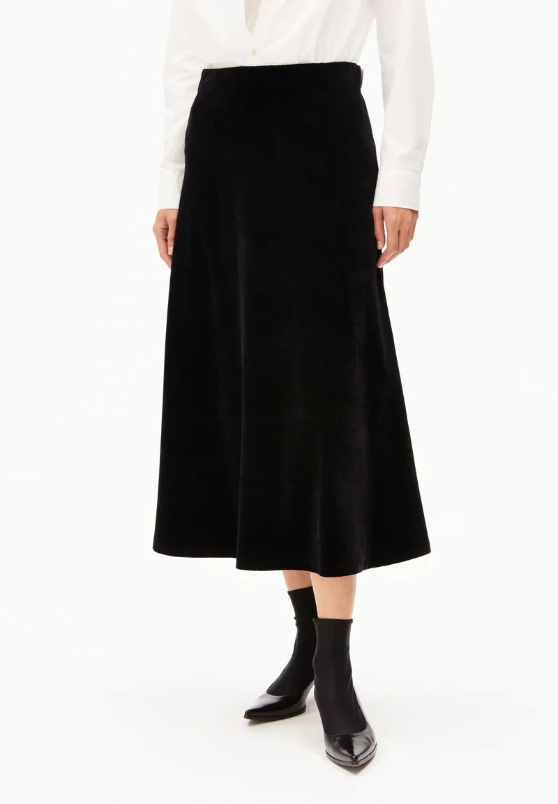VOLAGAA SAMTROCK | black