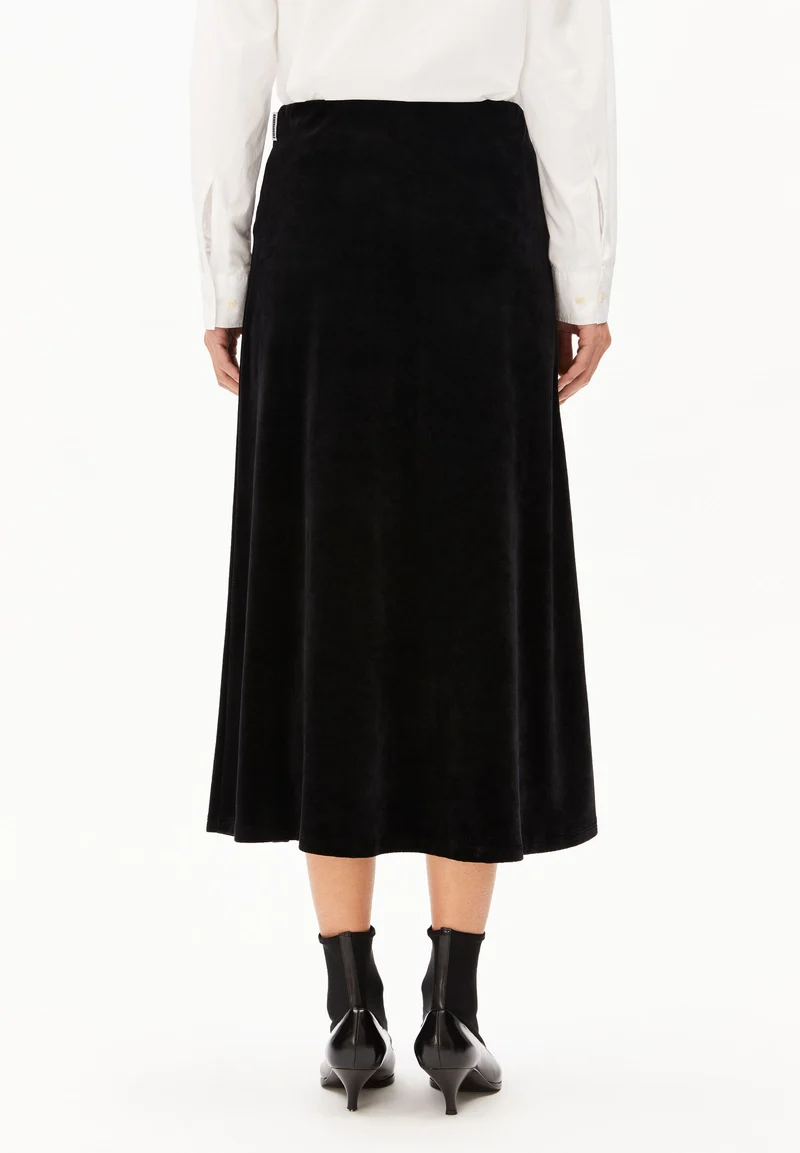 VOLAGAA SAMTROCK | black