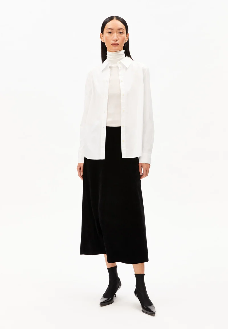 VOLAGAA SAMTROCK | black