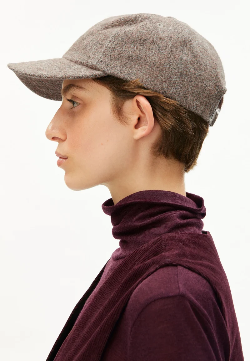 YENAAS TWEED | pure-walnut cream