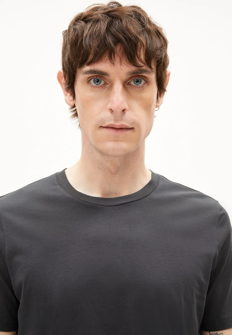 JAAMES T-SHIRT | dark steel