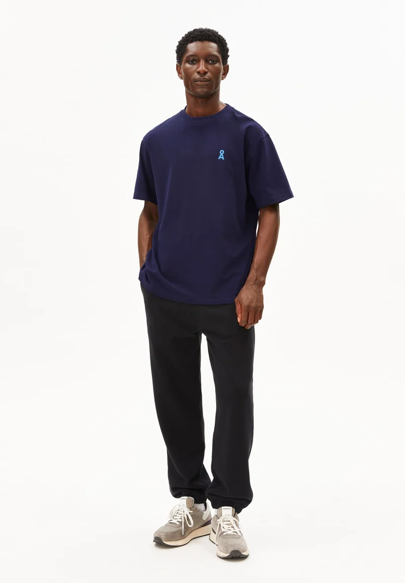 MAARKOS DETOX T-SHIRT | tinted navy