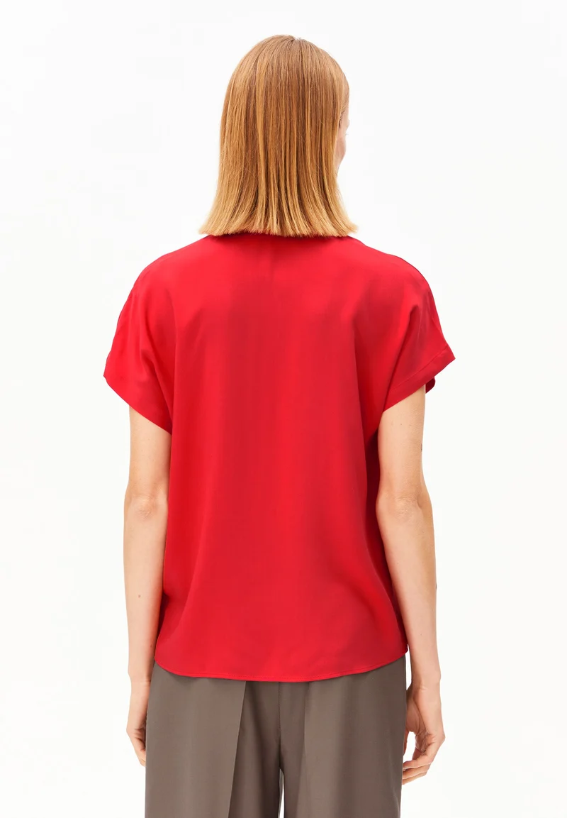 LARISAANA BLUSE | mars red