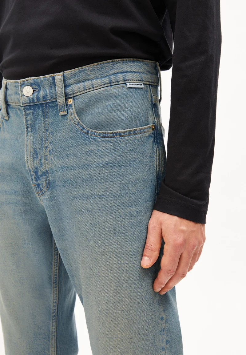 DYLAANO STRAIGHT JEANS | otra