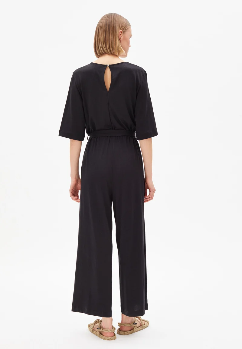 NAILAA SOLID | black