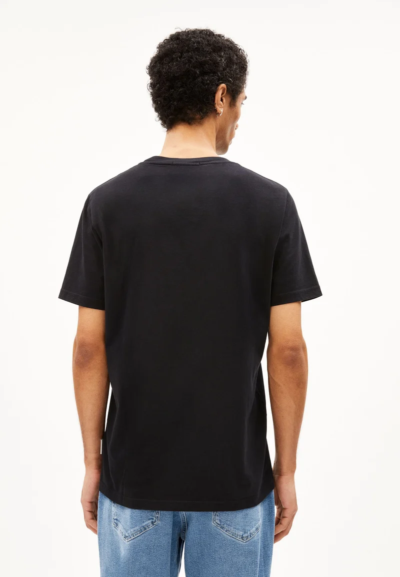 JAAMES T-SHIRT | black
