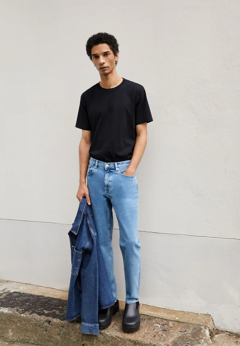 JAAMES T-SHIRT | black