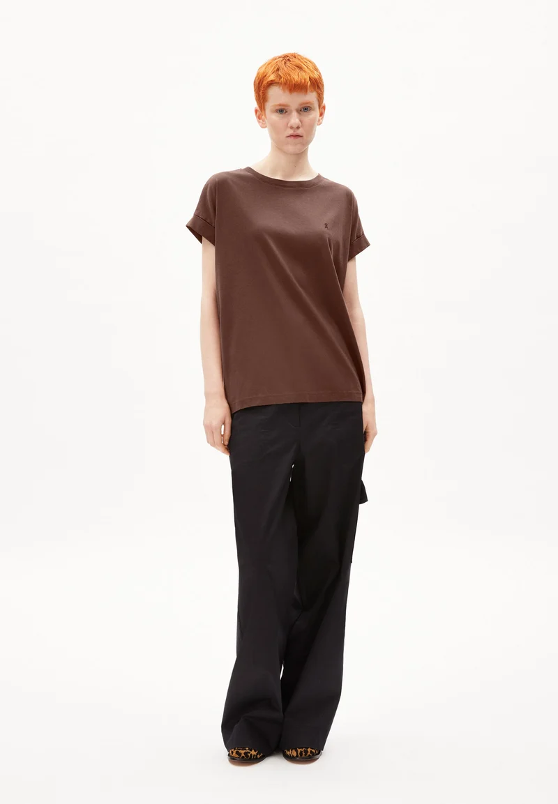 IDAARA T-SHIRT | deep brown
