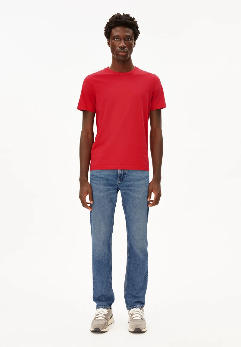 JAAMES T-SHIRT | scarlet red