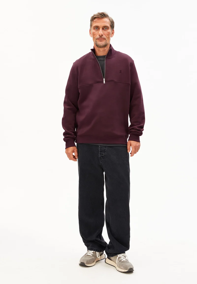 WAARLO FLEECE TROYER | dark cranberry