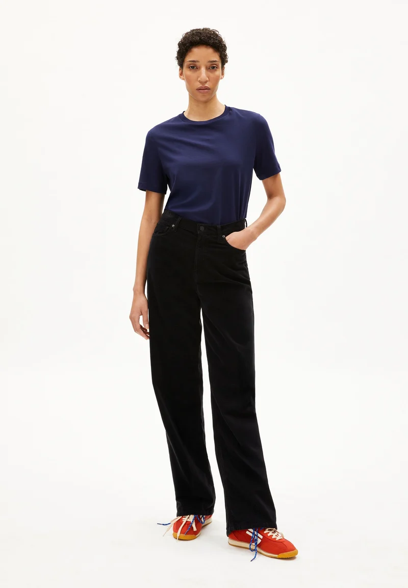 LUALAA T-SHIRT | tinted navy