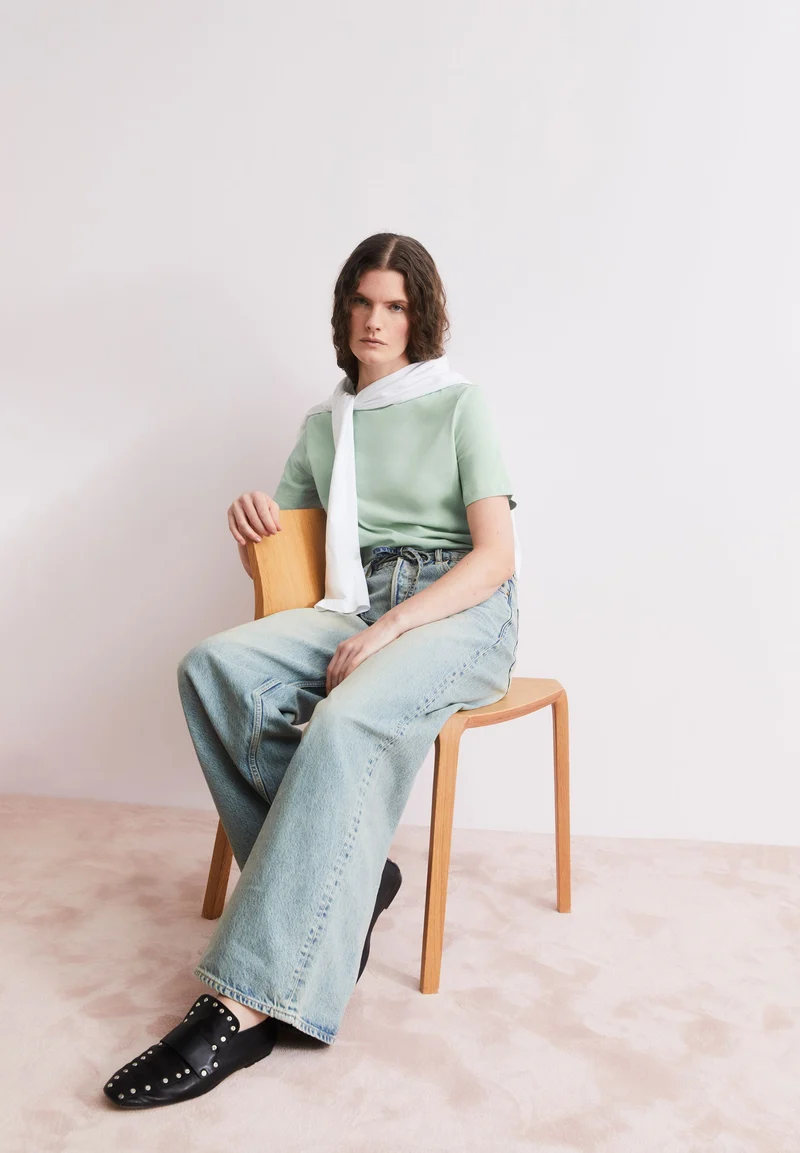 LUALAA T-SHIRT | foam