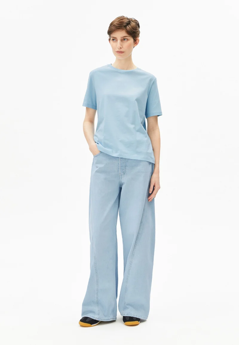 LUALAA T-SHIRT | blue glow