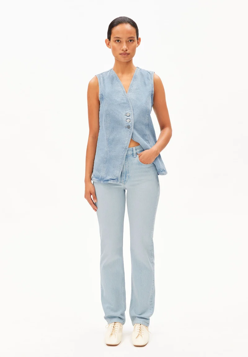 CARENAA MID WAIST STRAIGHT JEANS | glacier