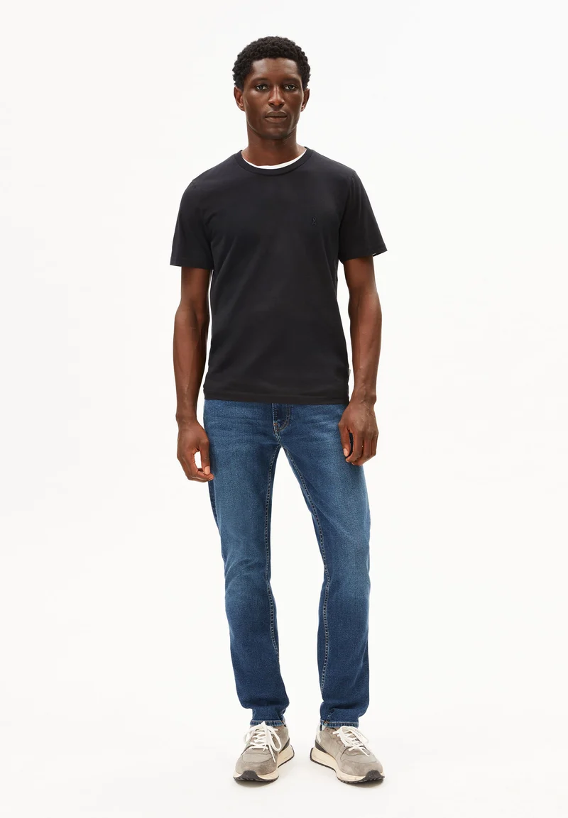 JAAMES T-SHIRT | black