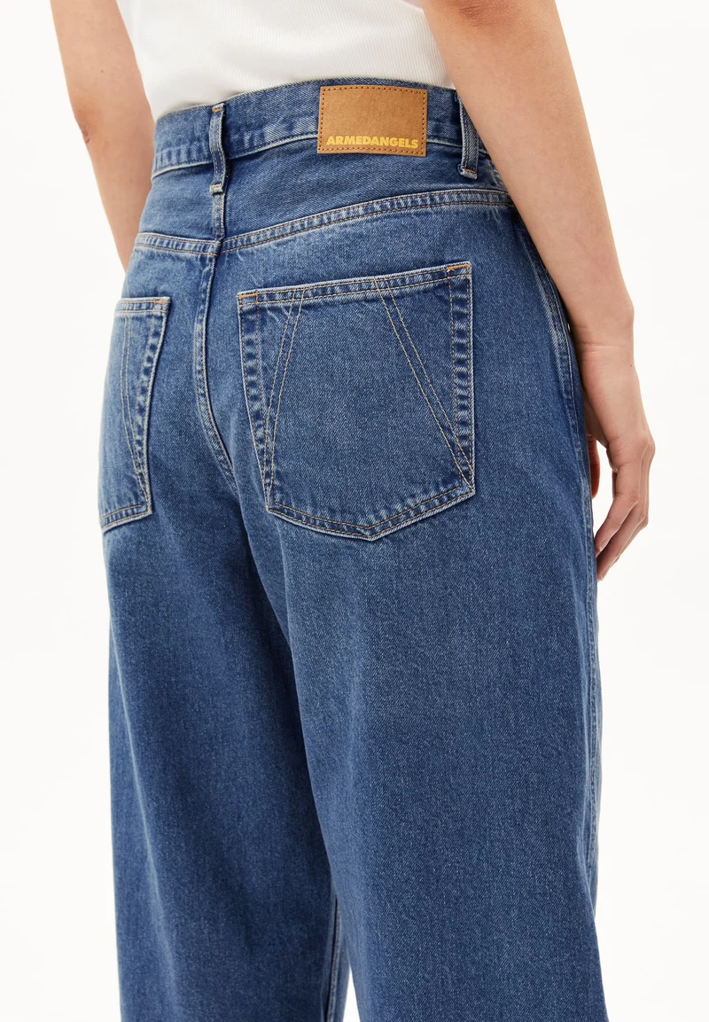 BAARLY HIGH WAIST BARREL JEANS | crunchy