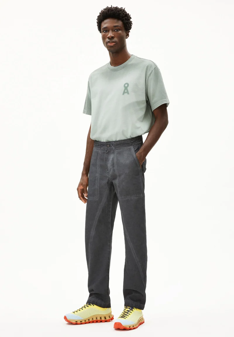 AALBERT HOSE | dark steel