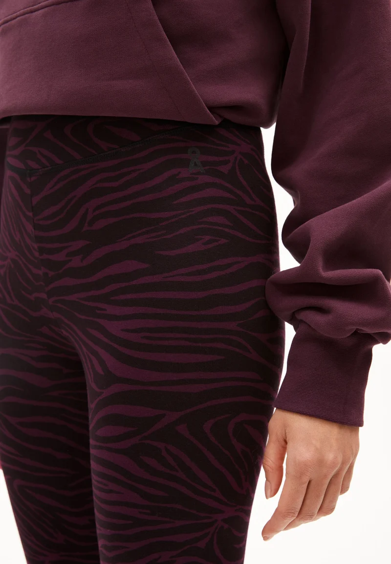 FARIBAA ZEBRARAA LEGGINGS | dark cranberry