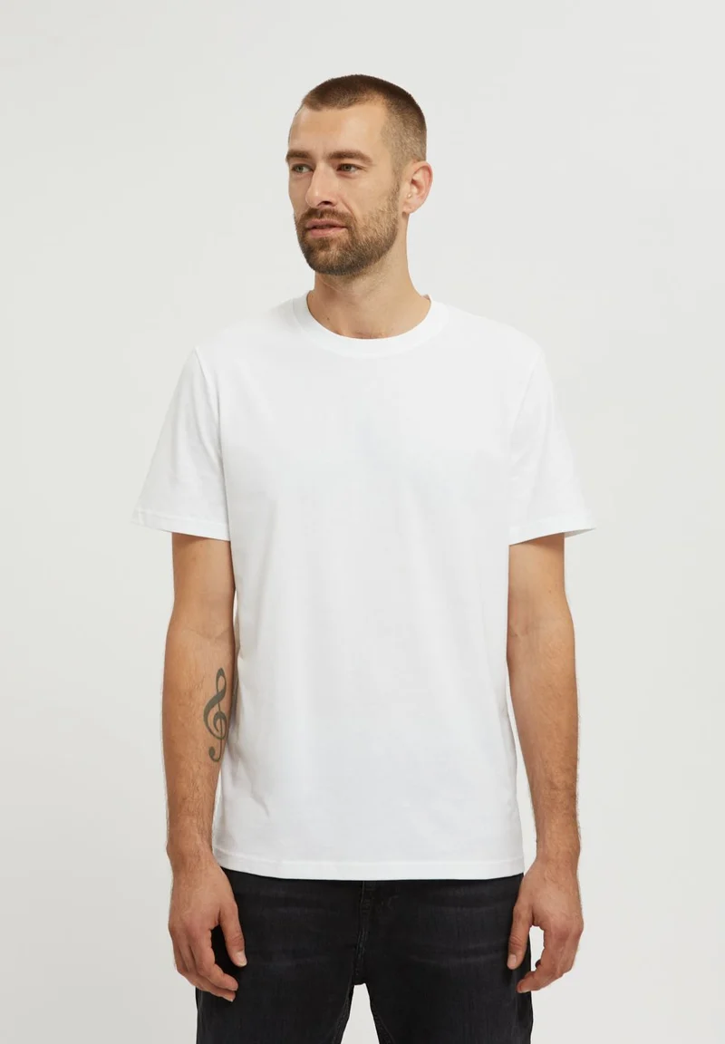 AADO VIEW | white