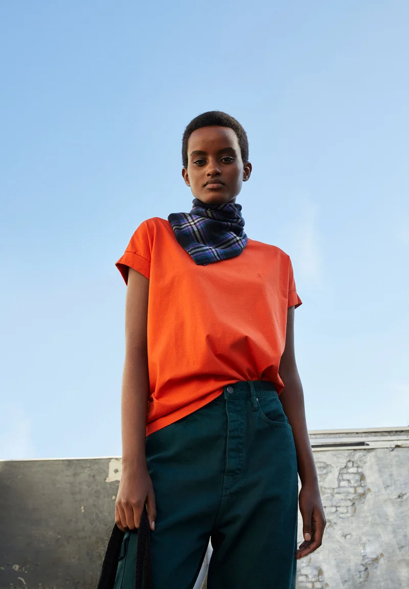 IDAARA T-SHIRT | emergency red