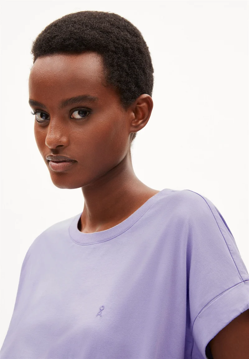 IDAARA T-SHIRT | light purple stone