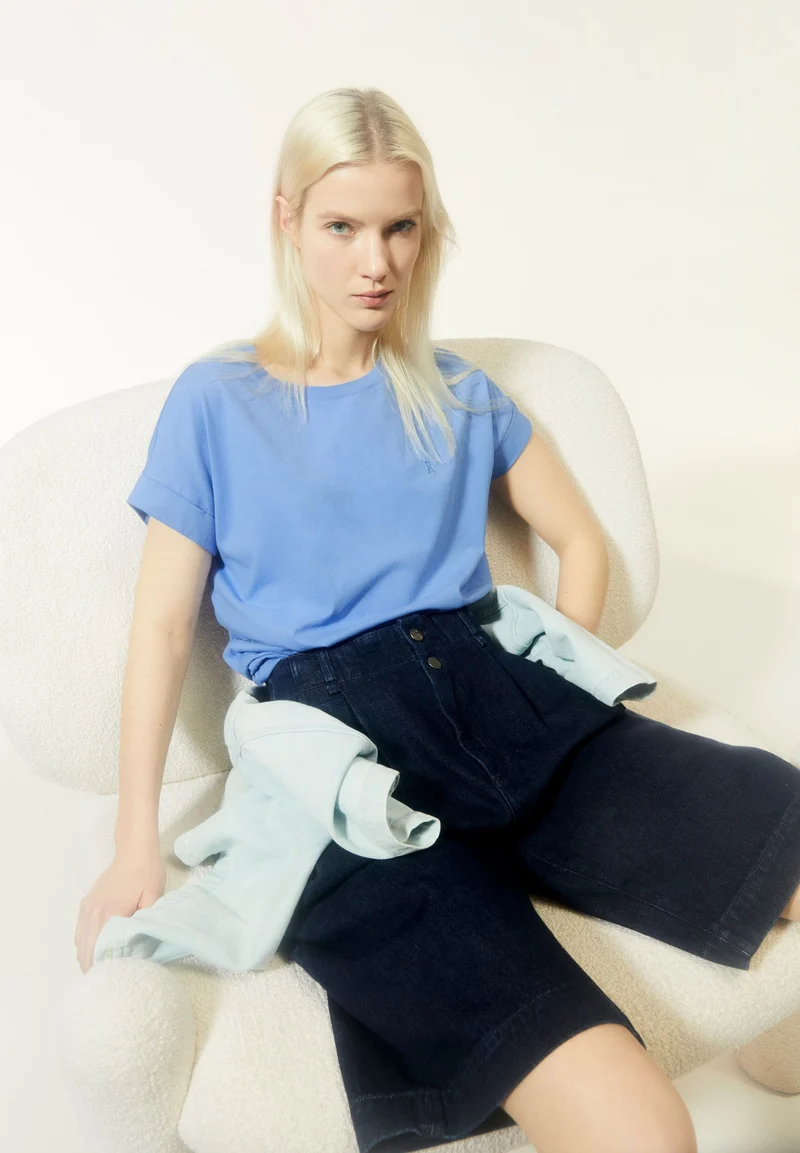 IDAARA T-SHIRT | blue bloom