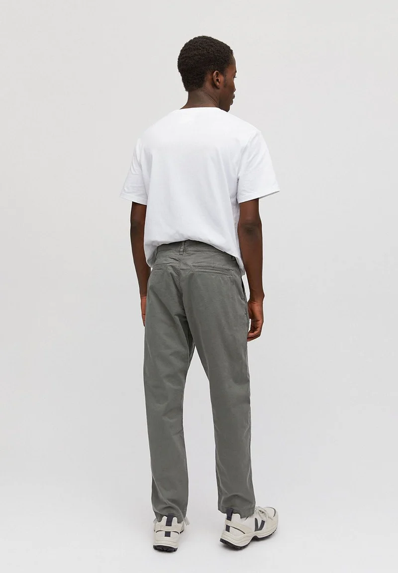 KASPAAR | iron grey