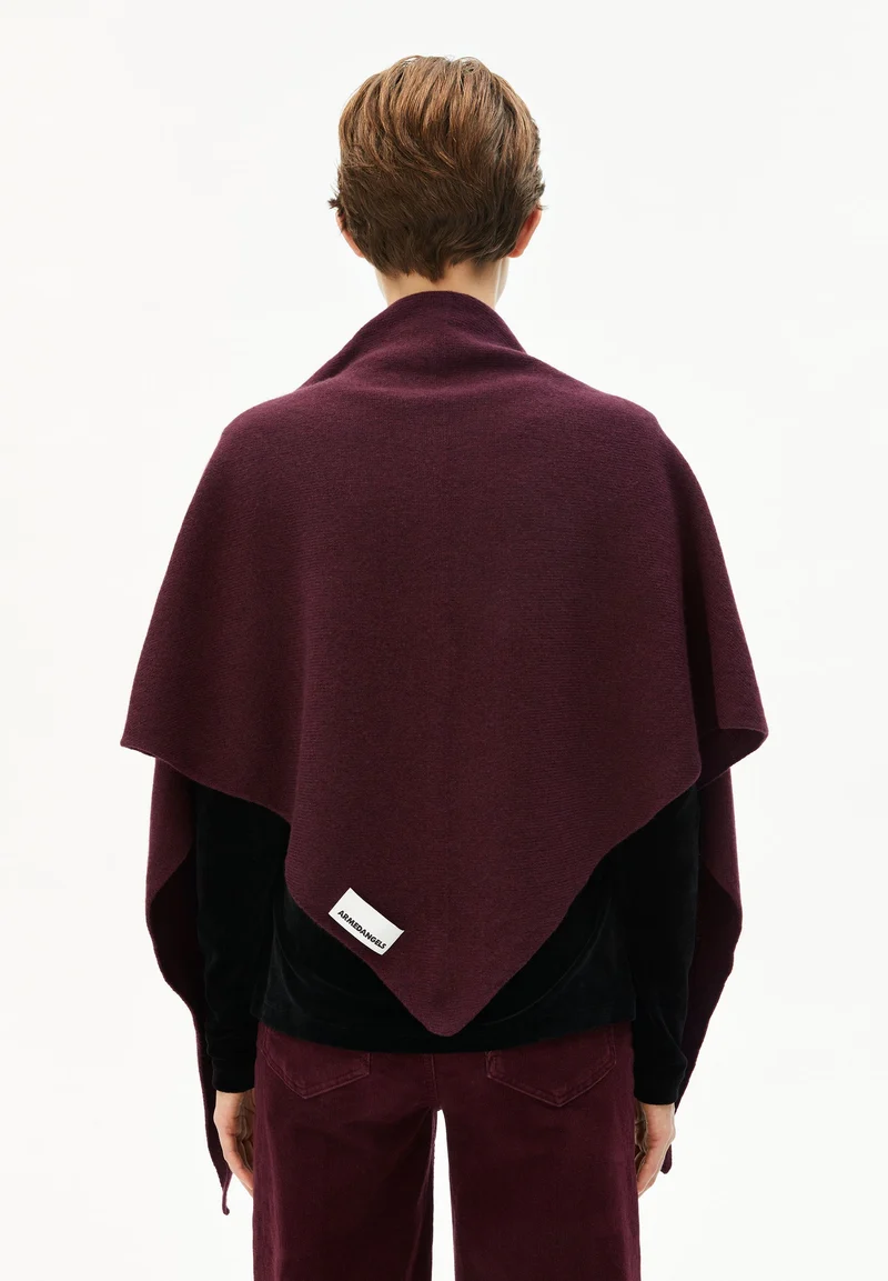 BRYANAA TRIANGLE SCARF | dark cranberry
