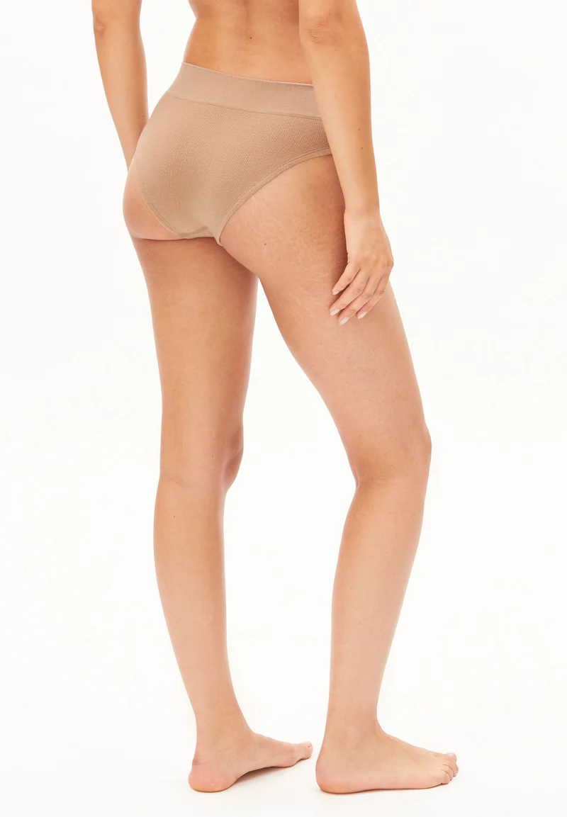 PANTAA SEAMAALA SLIP | elm