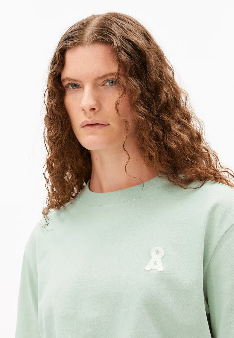 ICONIC Å TARJAA T-SHIRT | foam